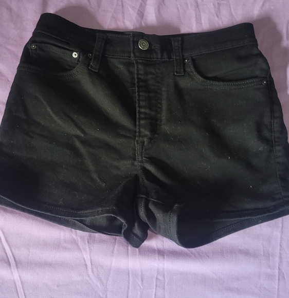 Levi Strauss And Co Black Denim Shorts. Cute And Classic. Highrise. 2.5" Inseam - Picture 1 of 9